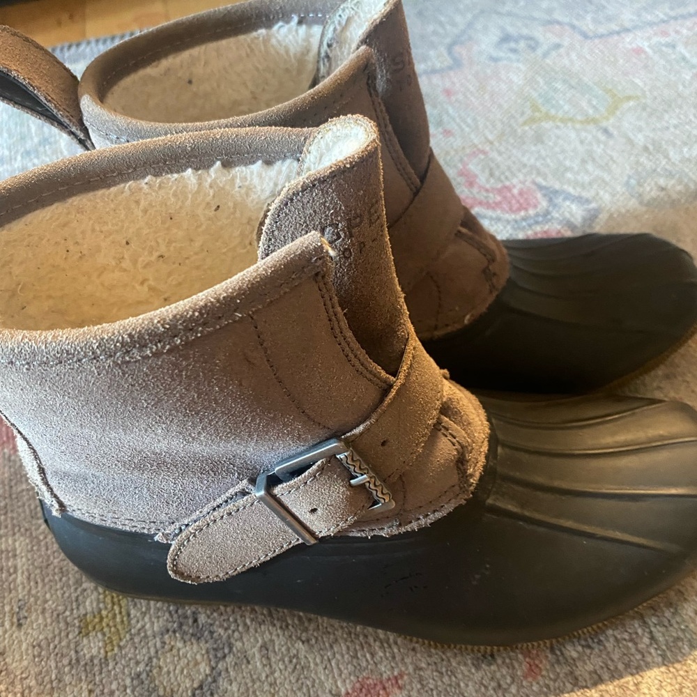 Sperry Duck Boots size 8.5